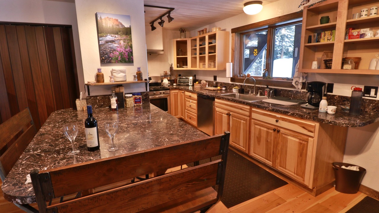 Photo of Kitchen in Cooke City-Silver Gate
