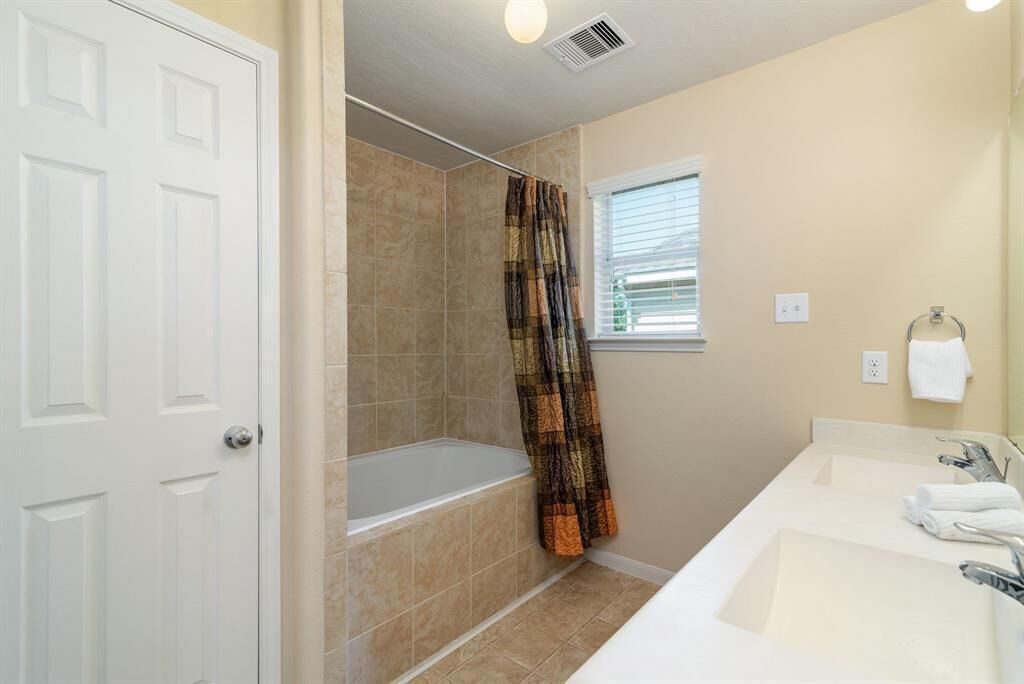 Photo of Bathroom in Barker