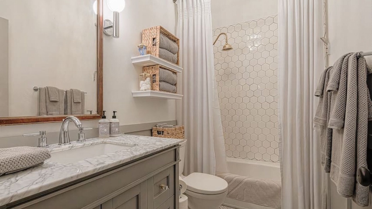 Photo of Bathroom in Earlewood