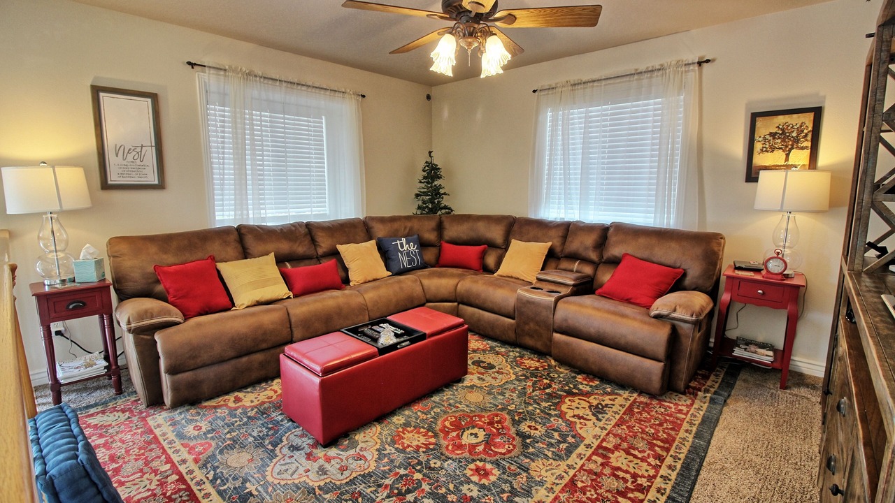 Photo of Livingroom in Eagle