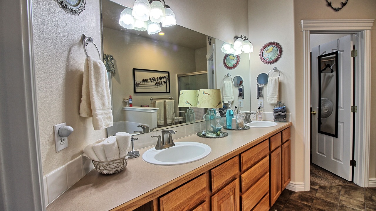 Photo of Bathroom in Eagle