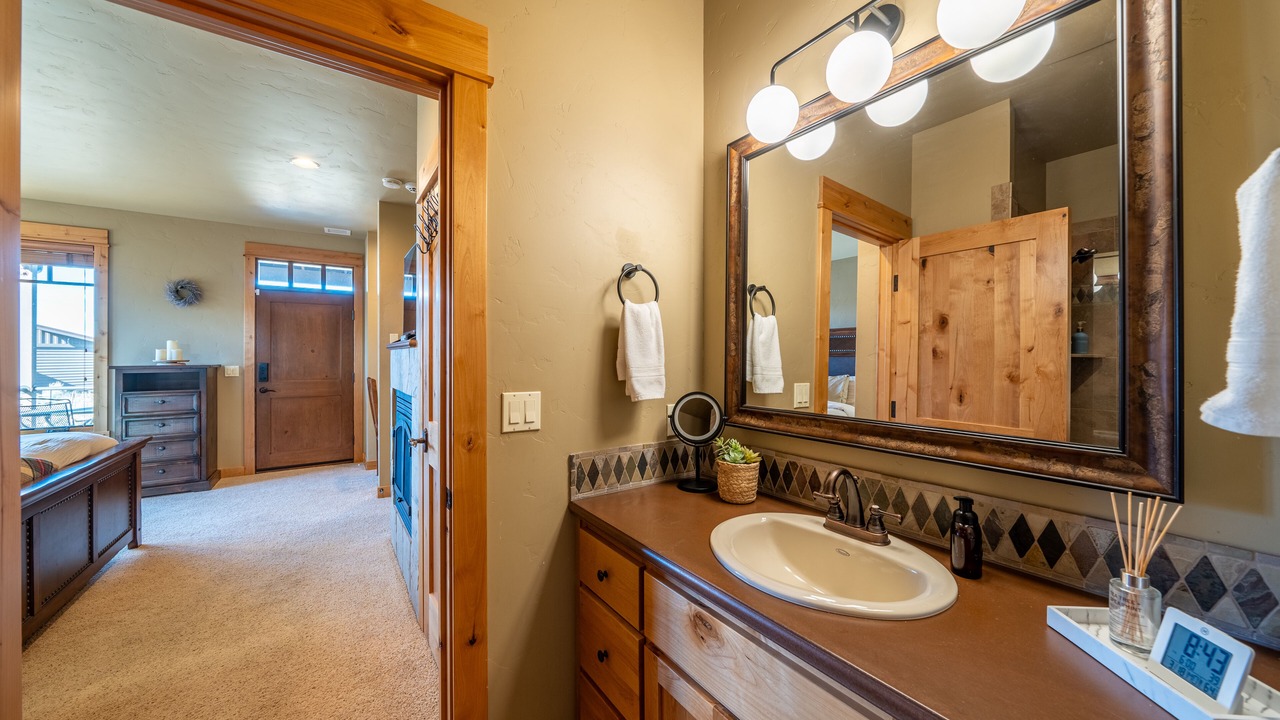 Photo of Bathroom in Powell Butte