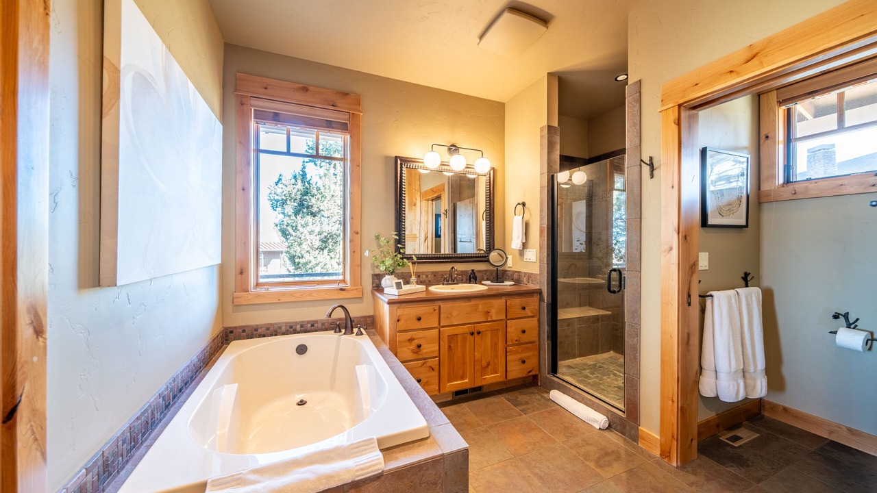 Photo of Bathroom in Powell Butte