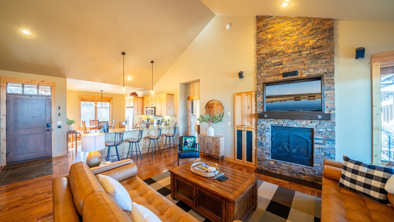 Photo of Livingroom in Powell Butte