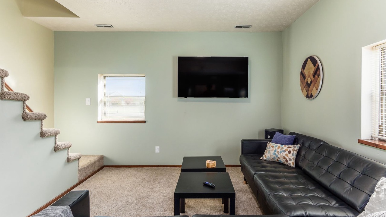 Photo of Livingroom in Lewis Center