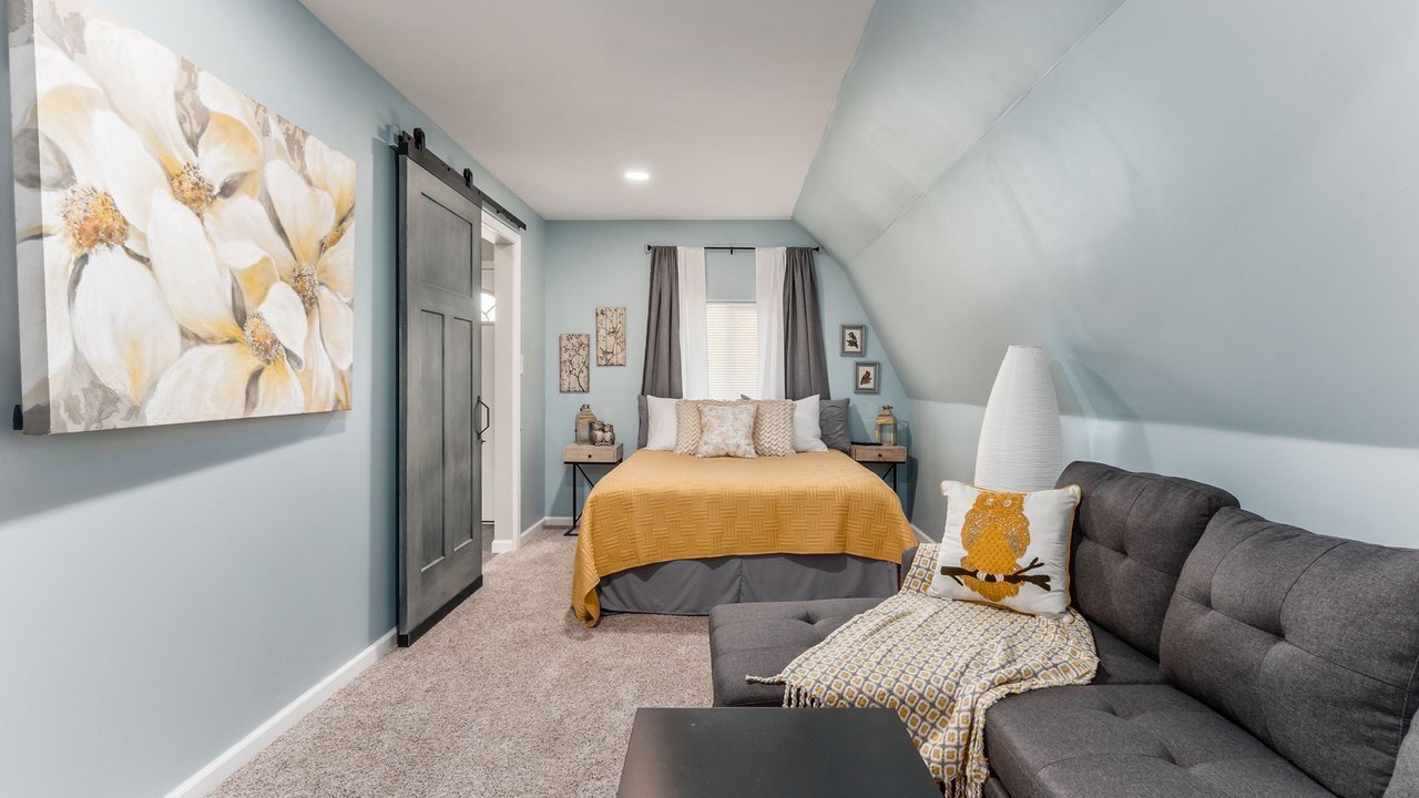 Photo of Bedroom in Lewis Center