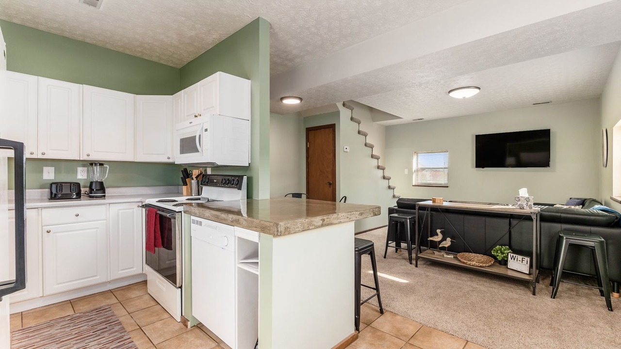 Photo of Kitchen in Lewis Center