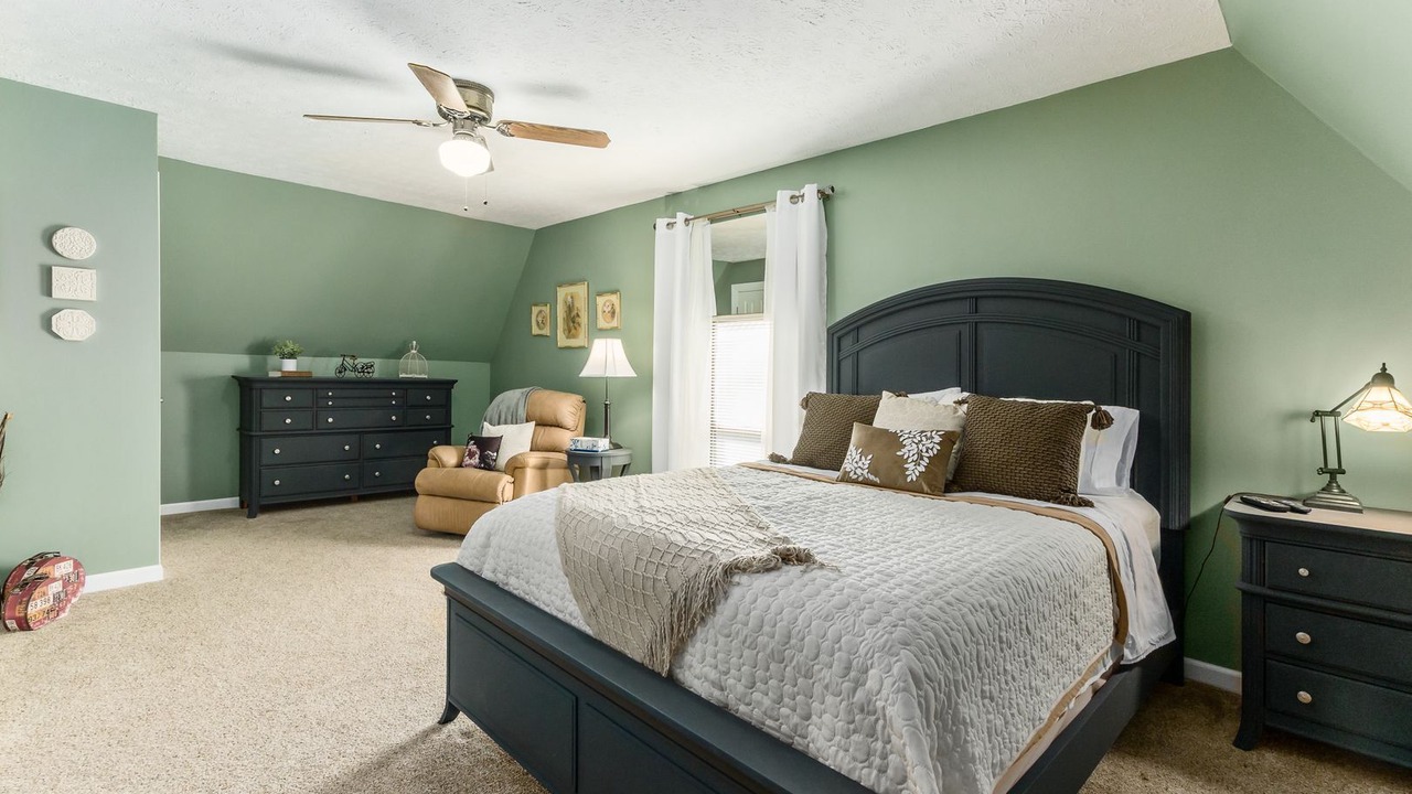Photo of Bedroom in Lewis Center