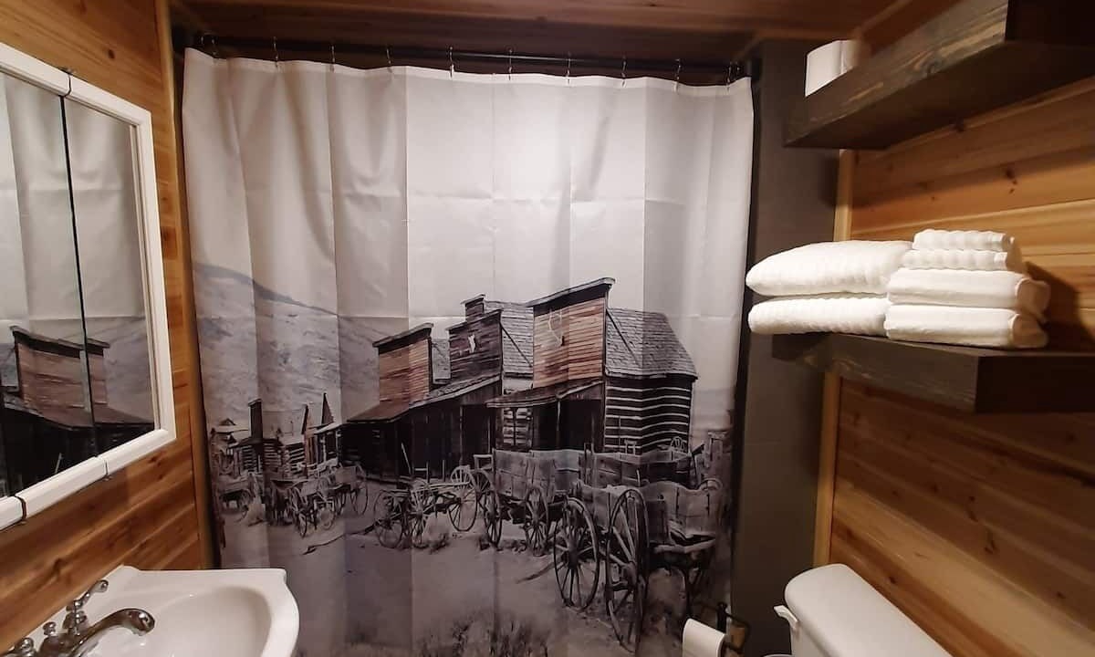 Photo of Bathroom in Glenrock