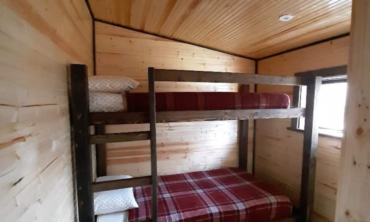 Photo of Bedroom in Glenrock