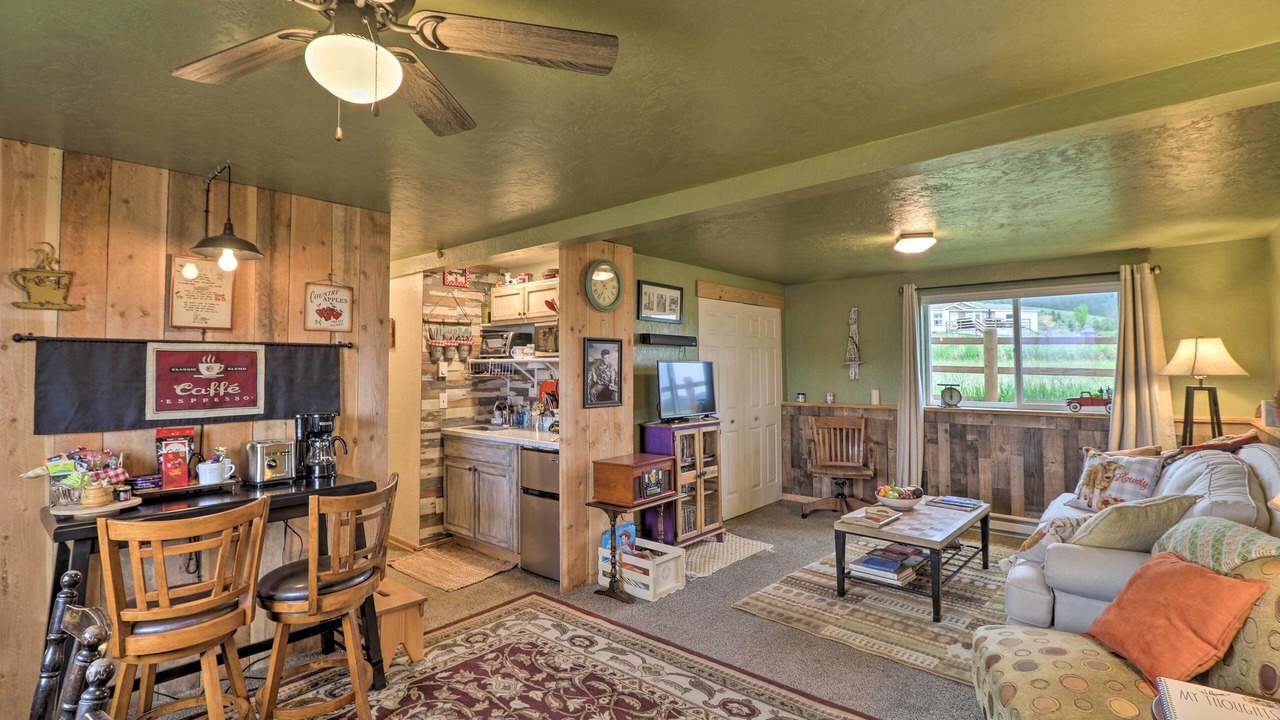 Photo of Livingroom in Big Arm