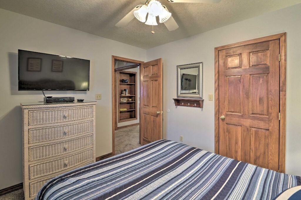 Photo of Bedroom in Russells Point