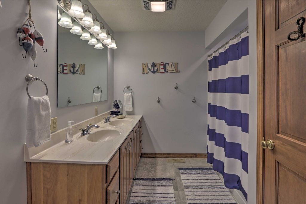Photo of Bathroom in Russells Point