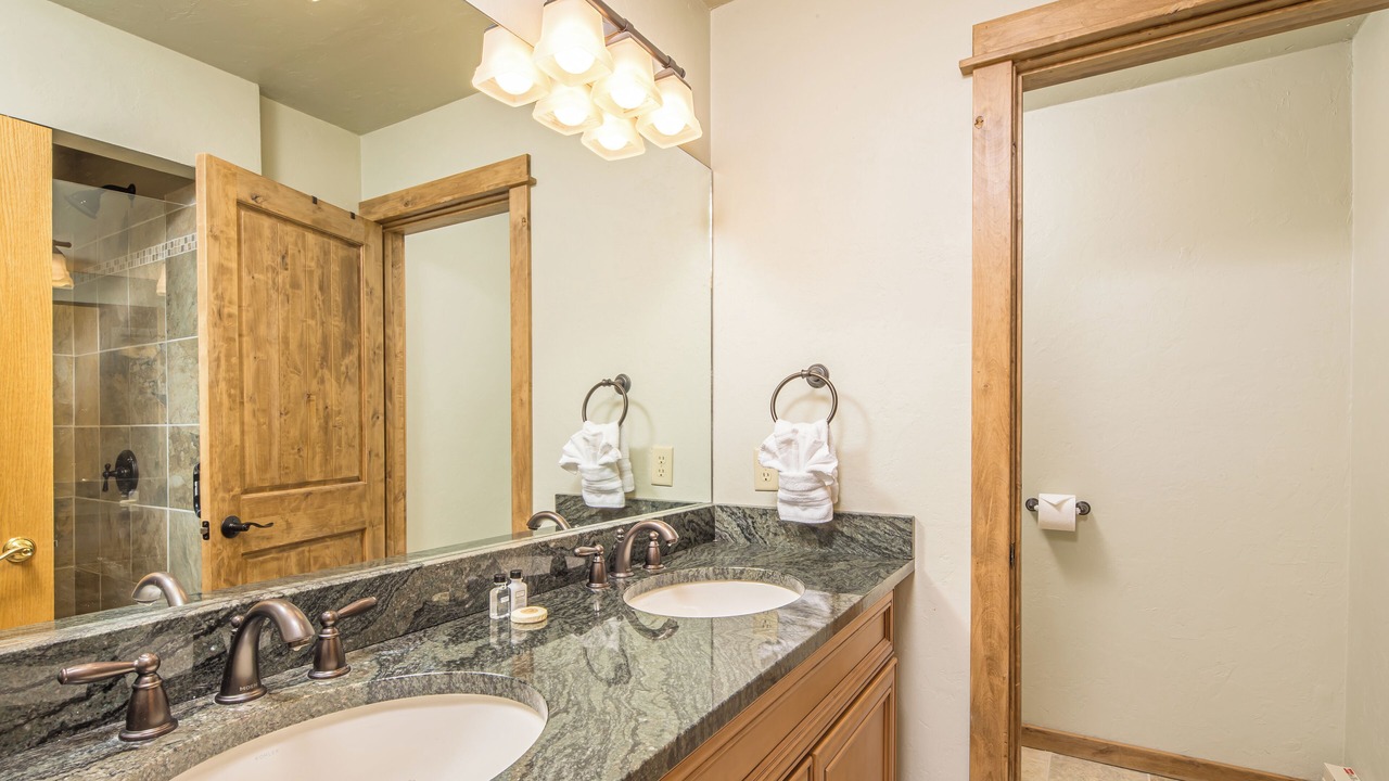 Photo of Bathroom in Big Horn