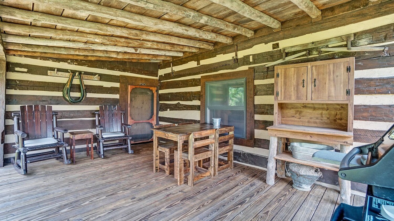 Photo of Outdoor in Dola