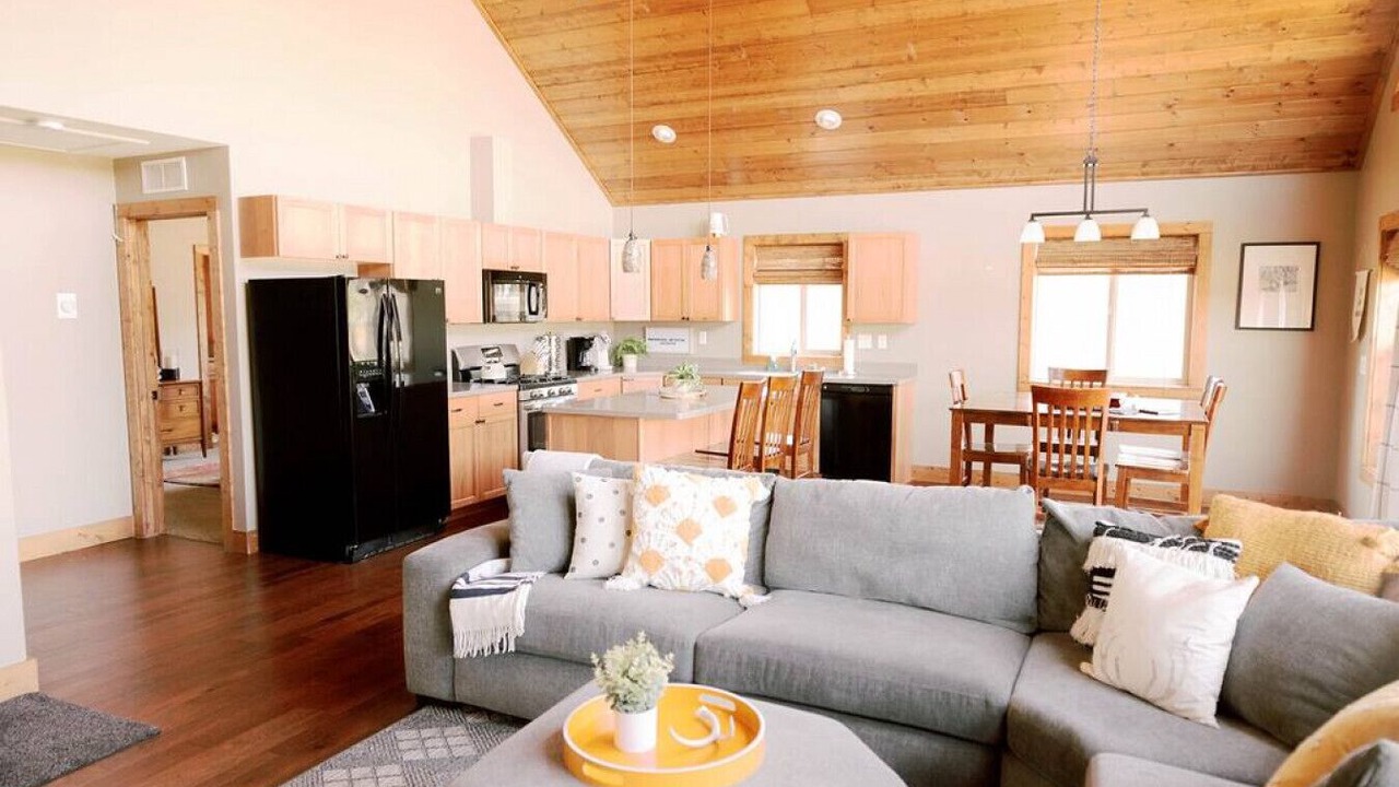 Photo of Livingroom in Fir Grove Estates