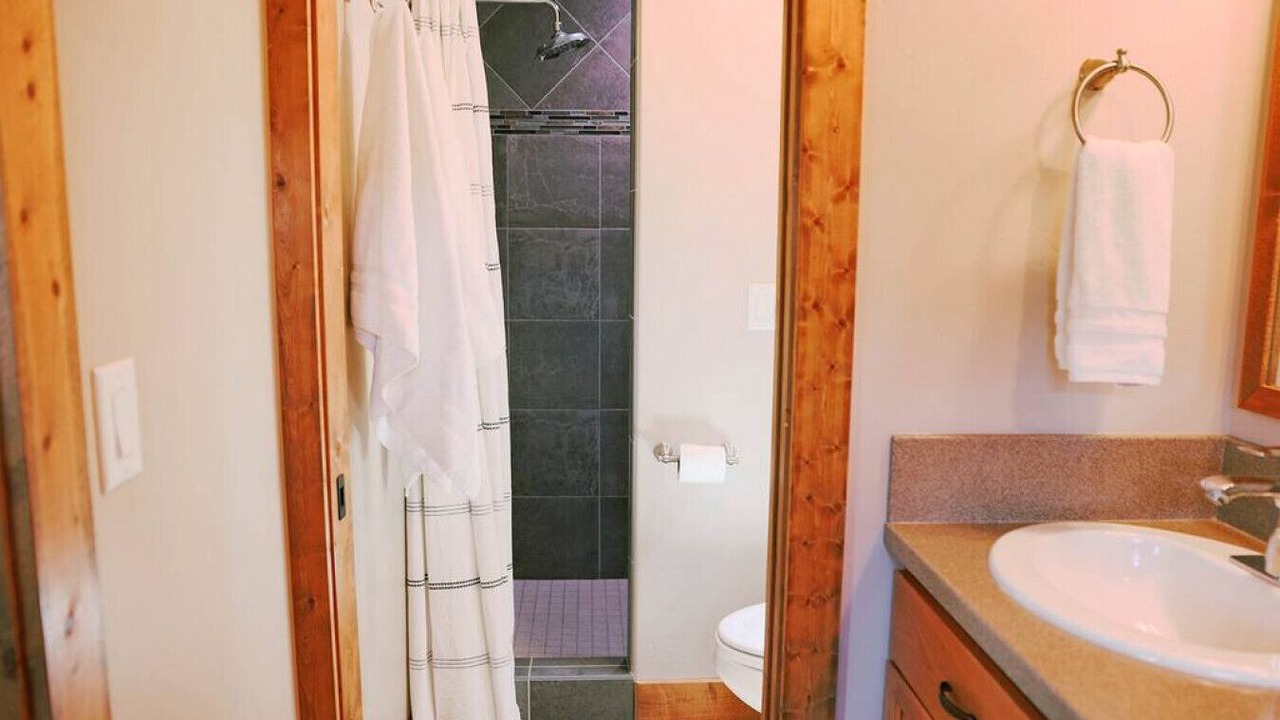 Photo of Bathroom in Fir Grove Estates