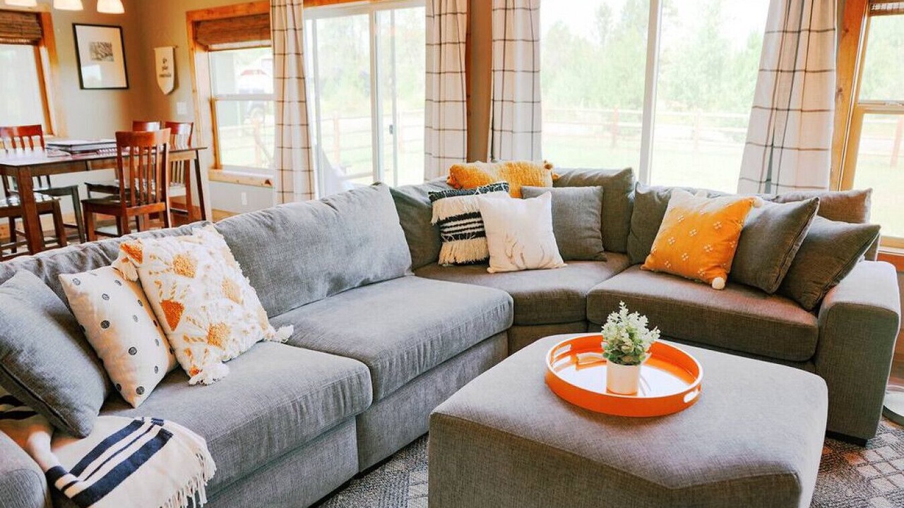 Photo of Livingroom in Fir Grove Estates