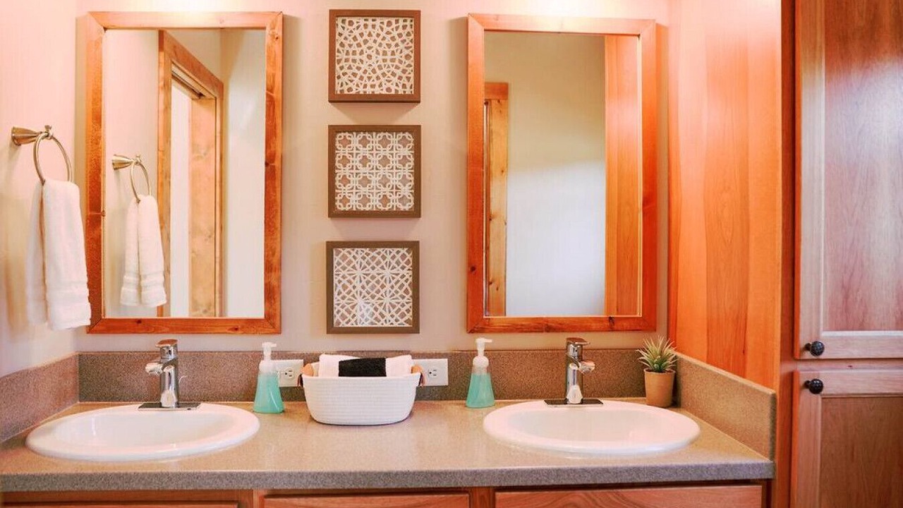 Photo of Bathroom in Fir Grove Estates
