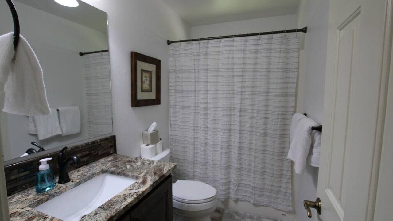 Photo of Bathroom in Cascade