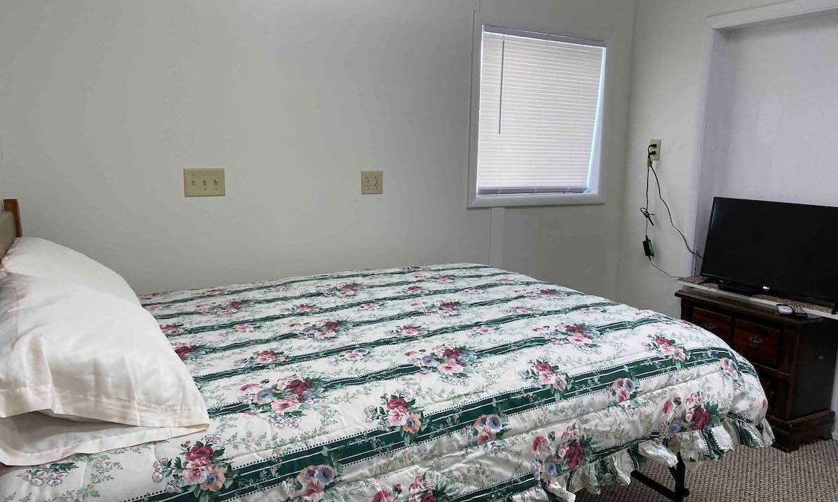 Photo of Bedroom in Winnett