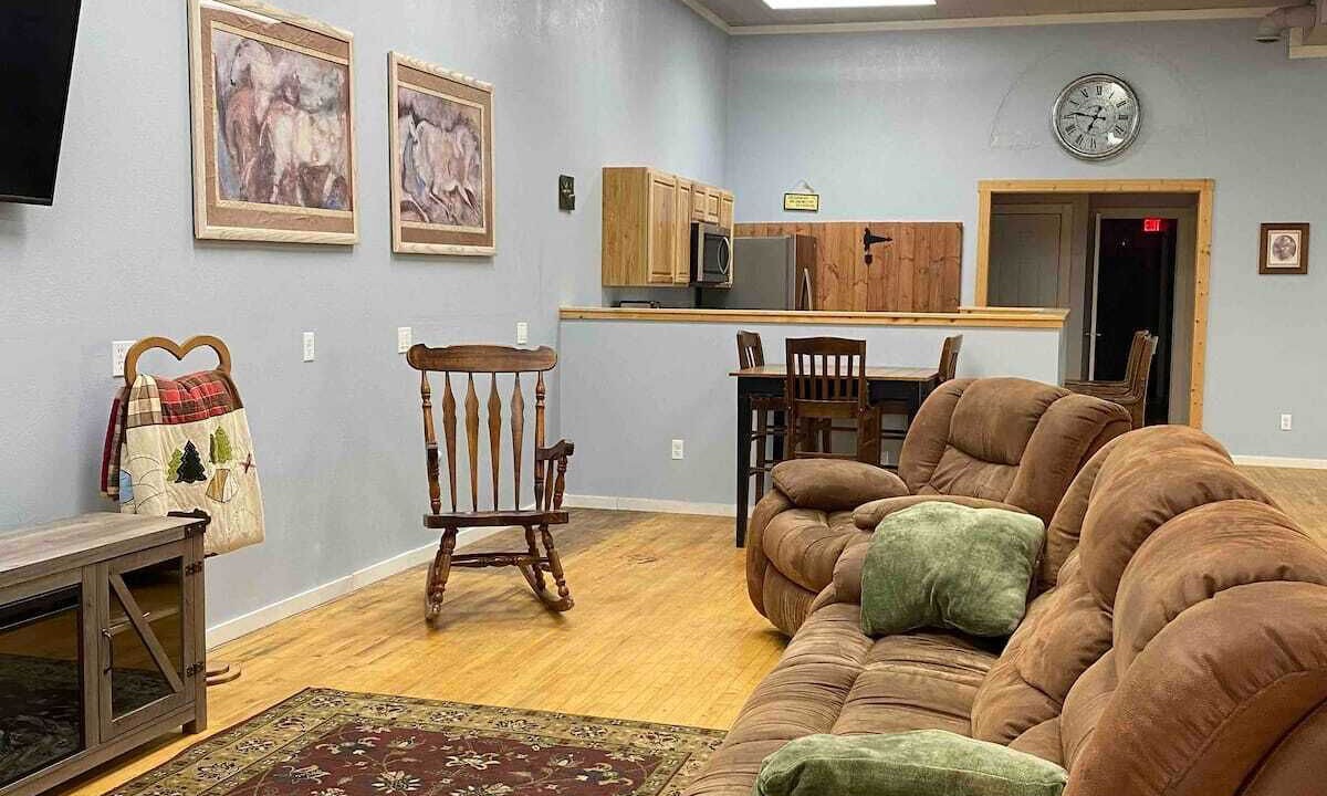 Photo of Livingroom in Winnett