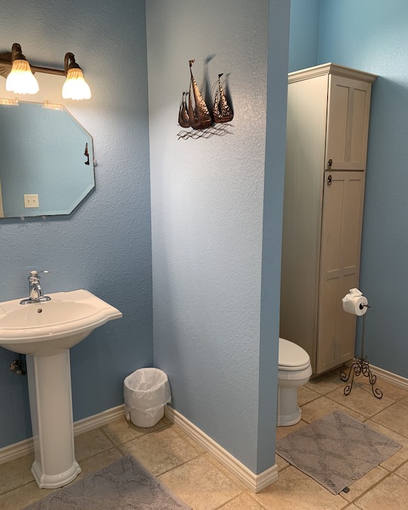 Photo of Bathroom in Pirates Beach West