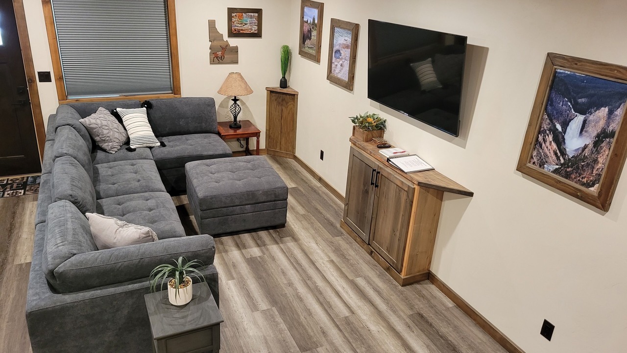 Photo of Livingroom in Island Park
