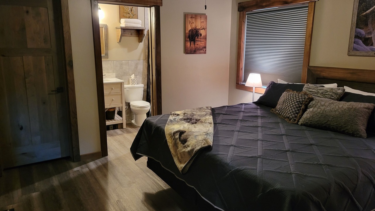 Photo of Bedroom in Island Park