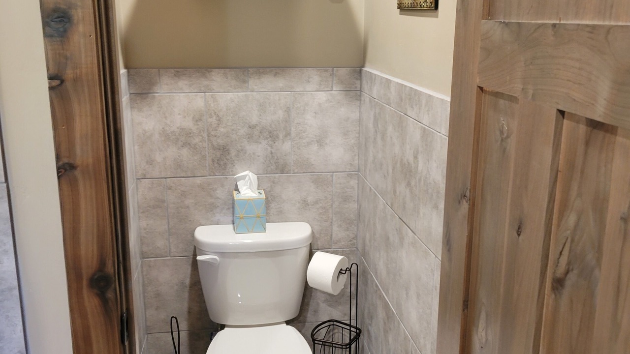 Photo of Bathroom in Island Park
