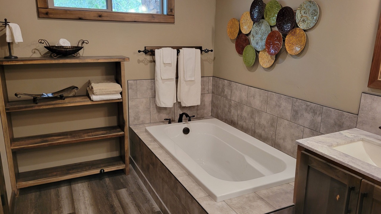 Photo of Bathroom in Island Park