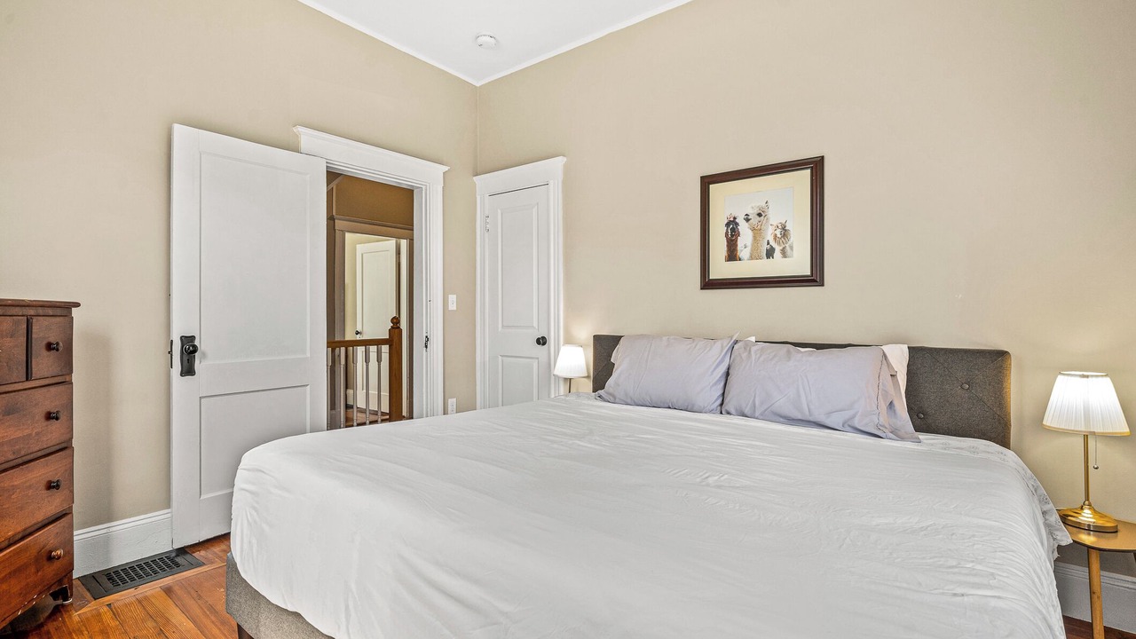 Photo of Bedroom in Quincy