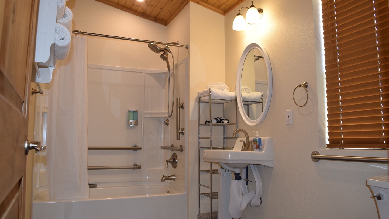 Photo of Bathroom in Cannonville