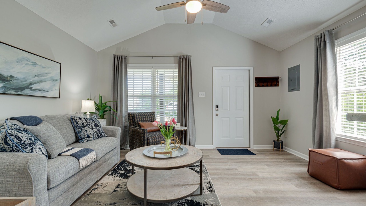 Photo of Livingroom in Lewisburg