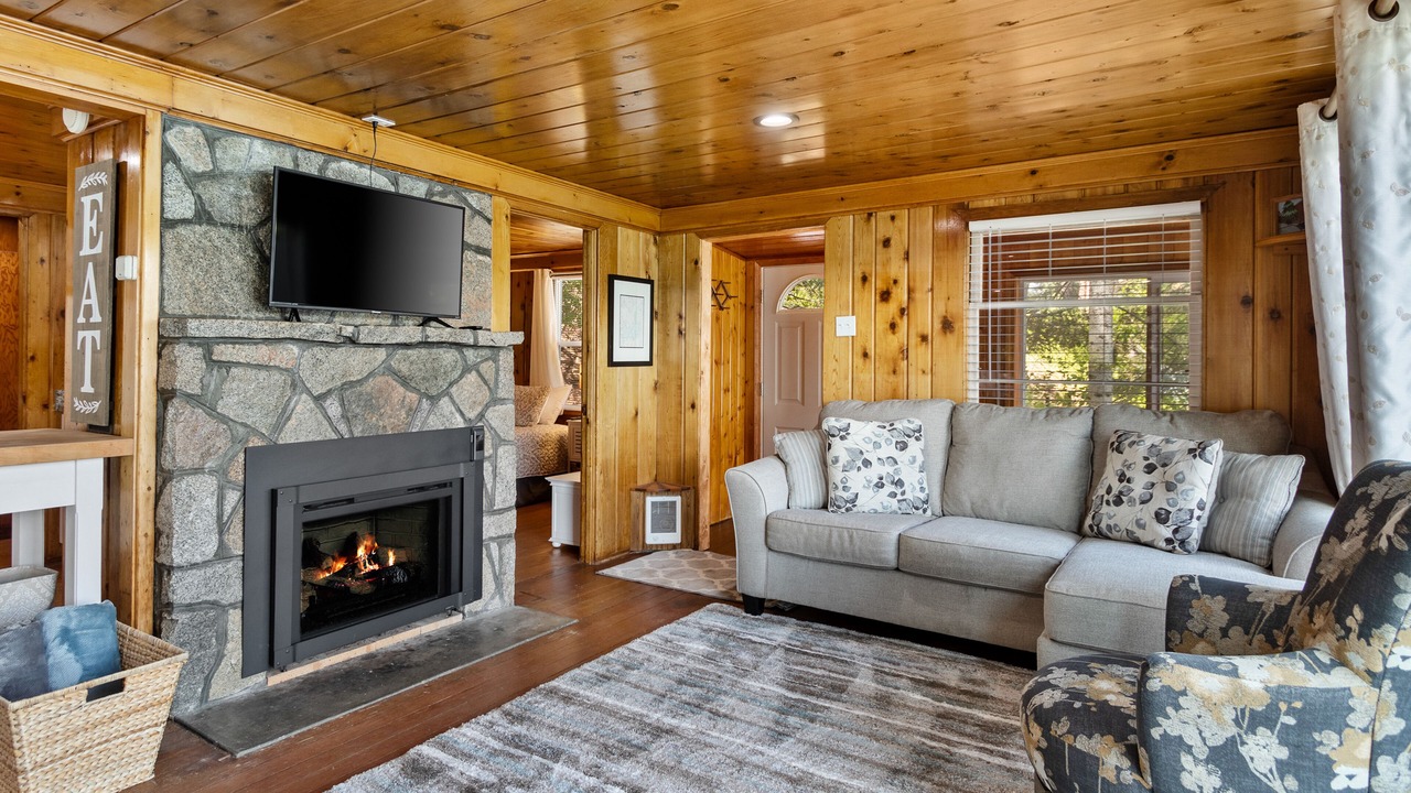 Photo of Livingroom in Hayden Lake