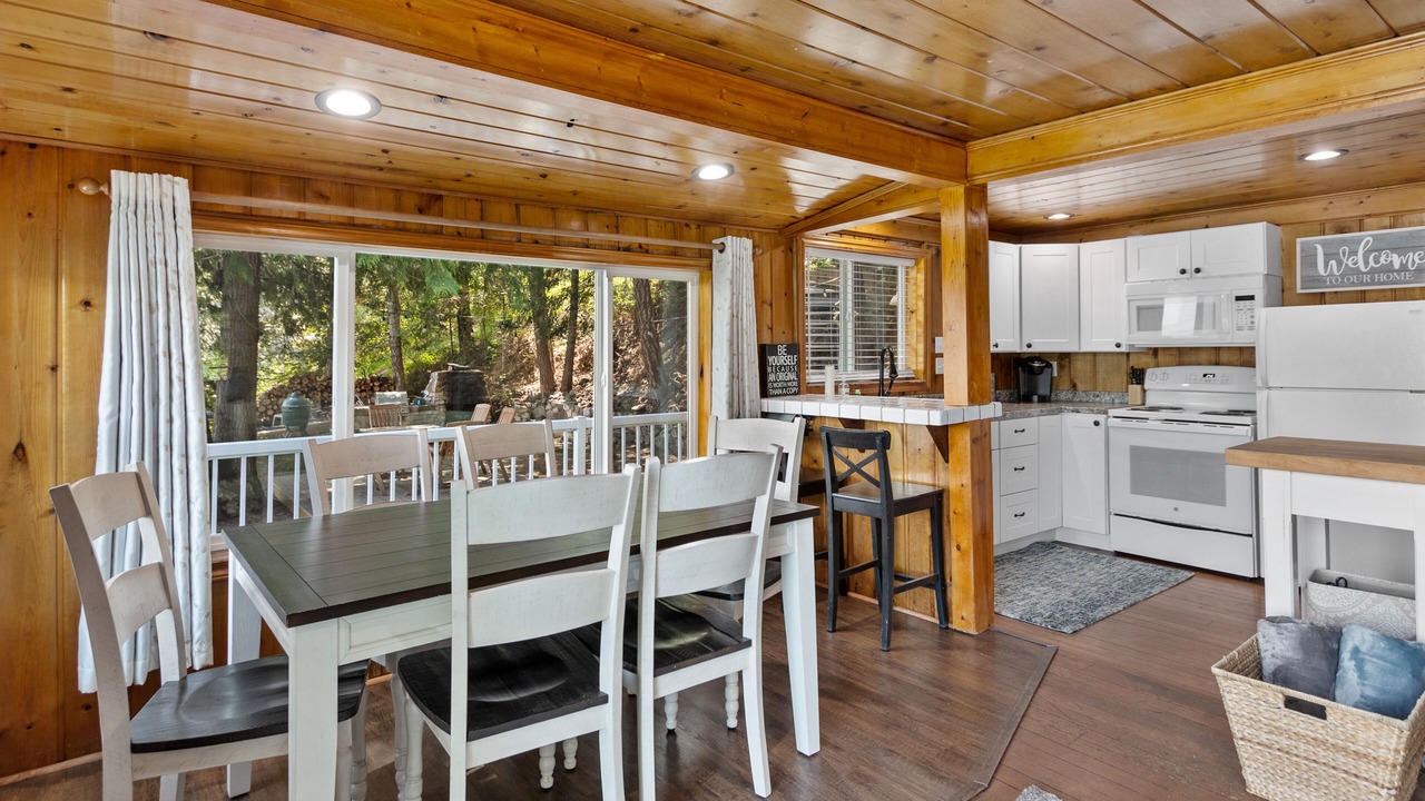 Photo of Kitchen in Hayden Lake