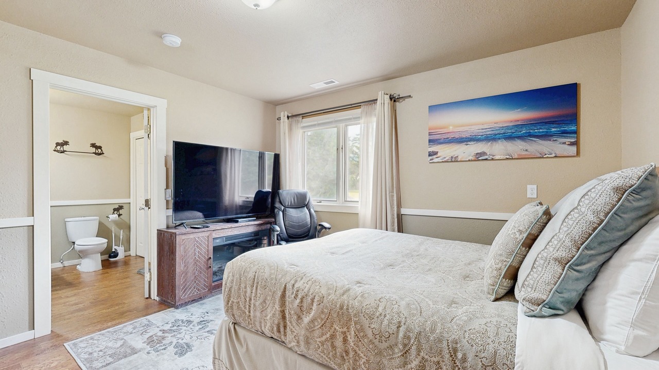 Photo of Bedroom in Lakeside