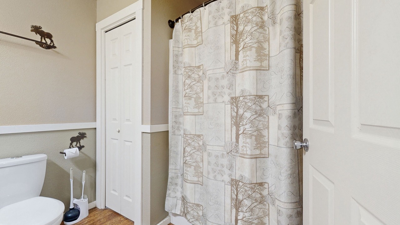 Photo of Bathroom in Lakeside