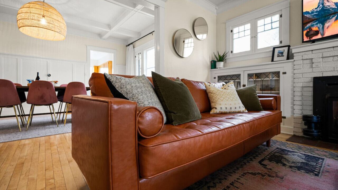 Photo of Livingroom in Garden District