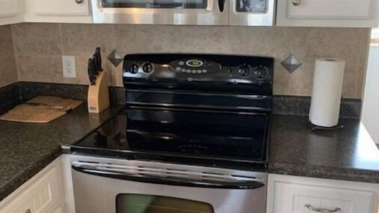 Photo of Kitchen in White Lake