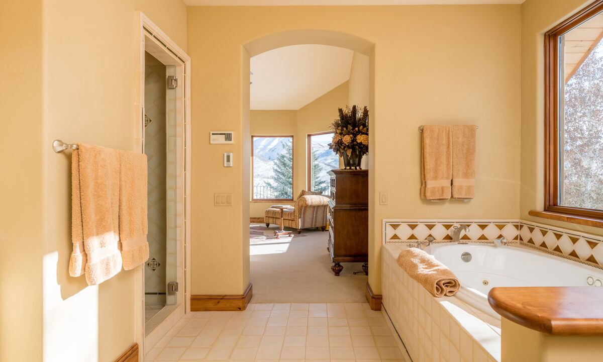 Photo of Bathroom in Highlands