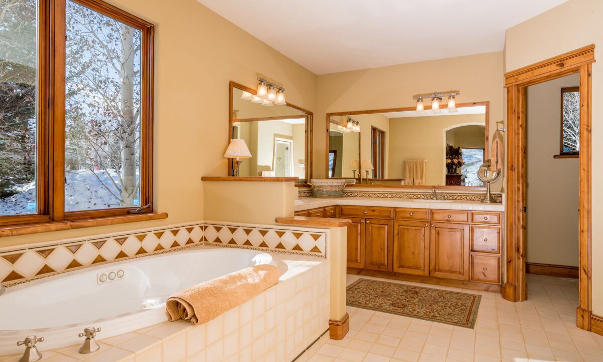 Photo of Bathroom in Highlands