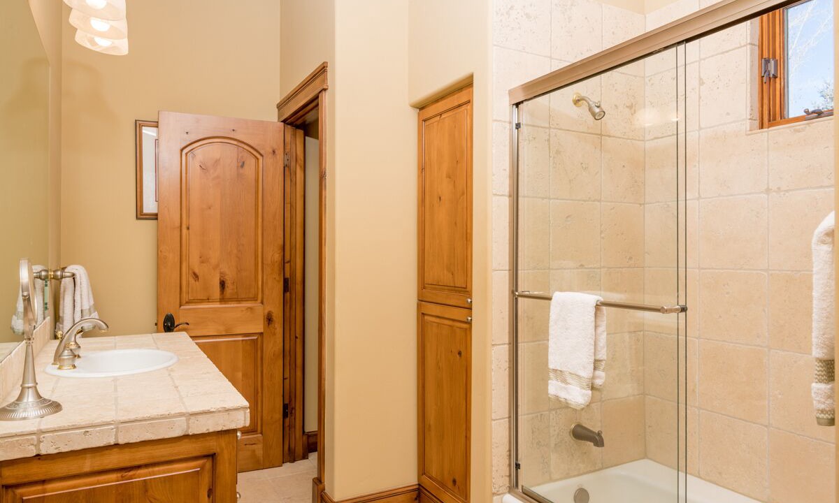 Photo of Bathroom in Highlands