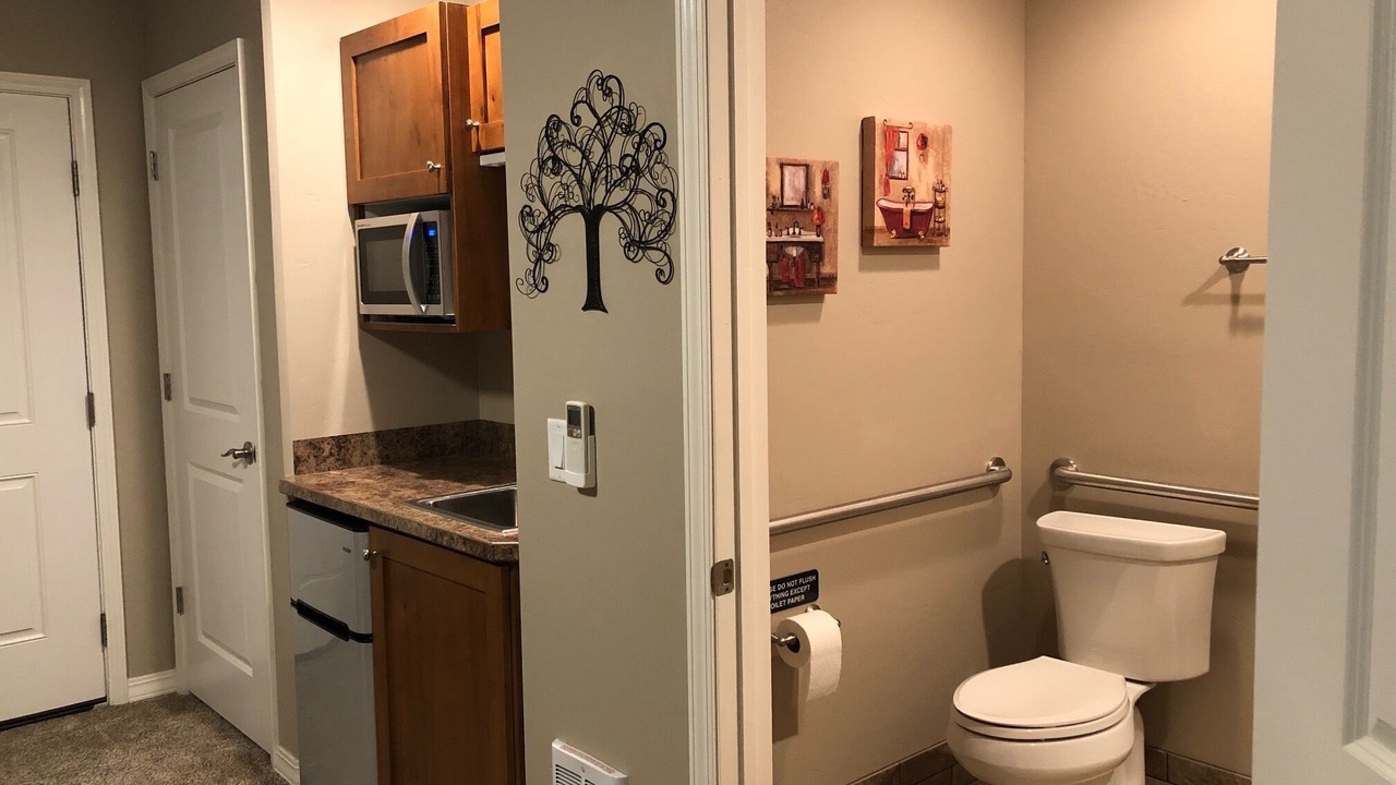 Photo of Bathroom in Heyburn