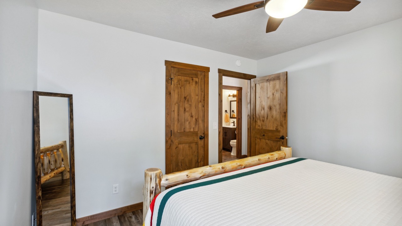 Photo of Bedroom in West Glacier