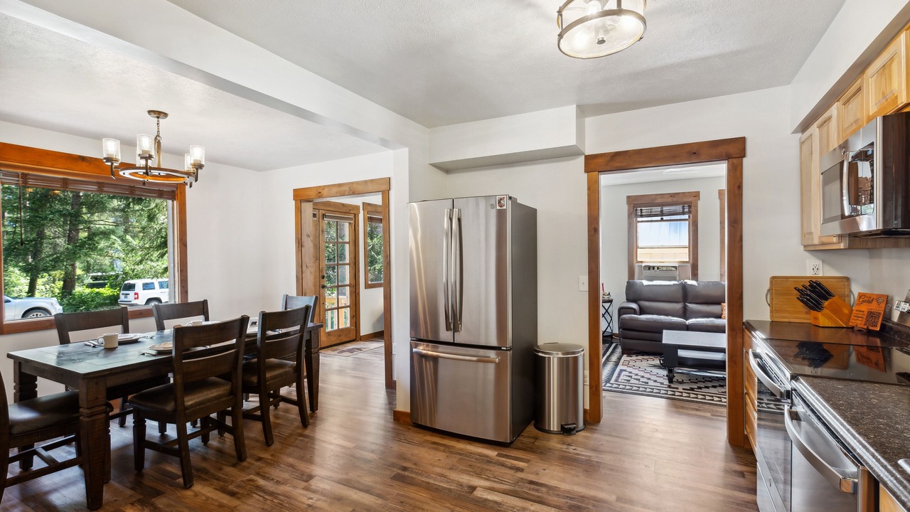 Photo of Kitchen in West Glacier