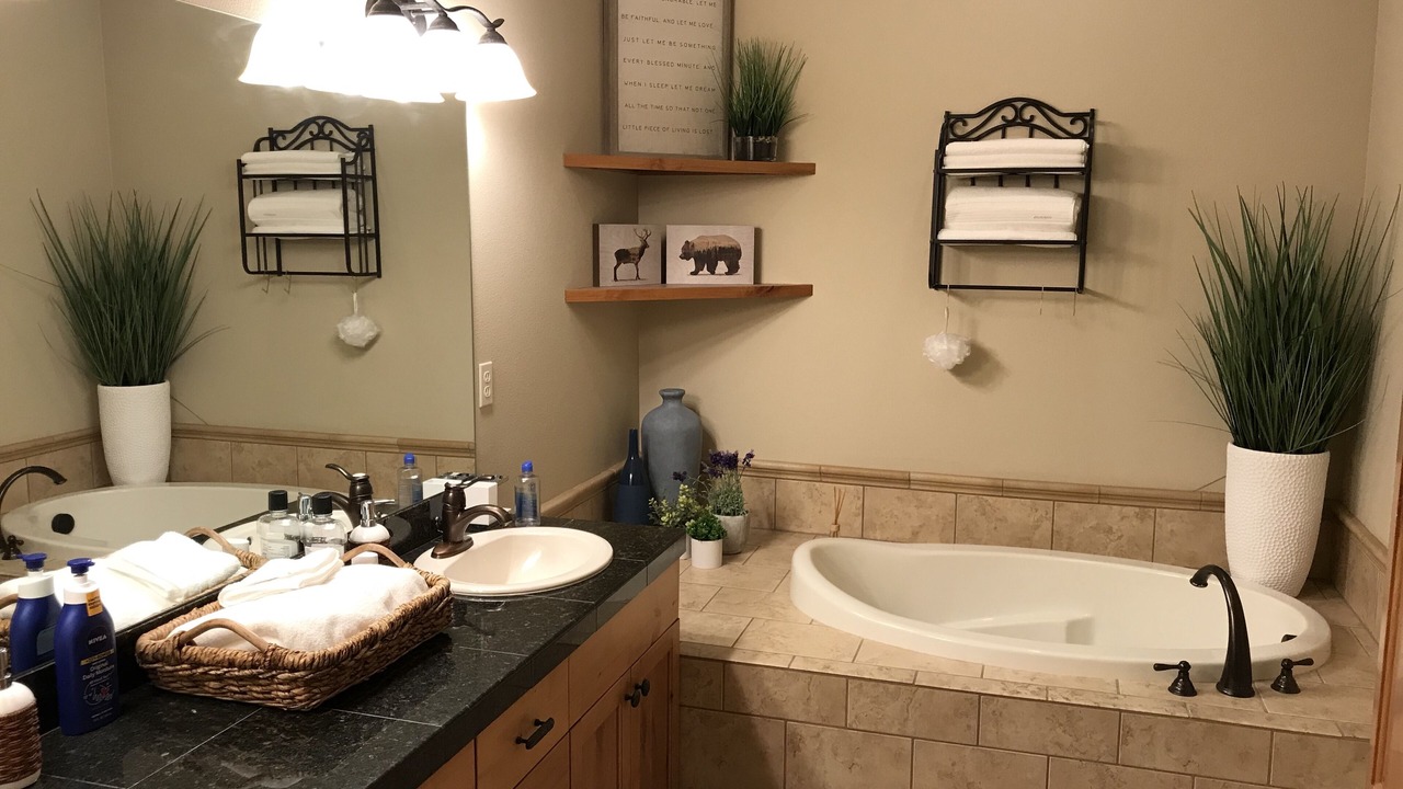 Photo of Bathroom in Lakeside