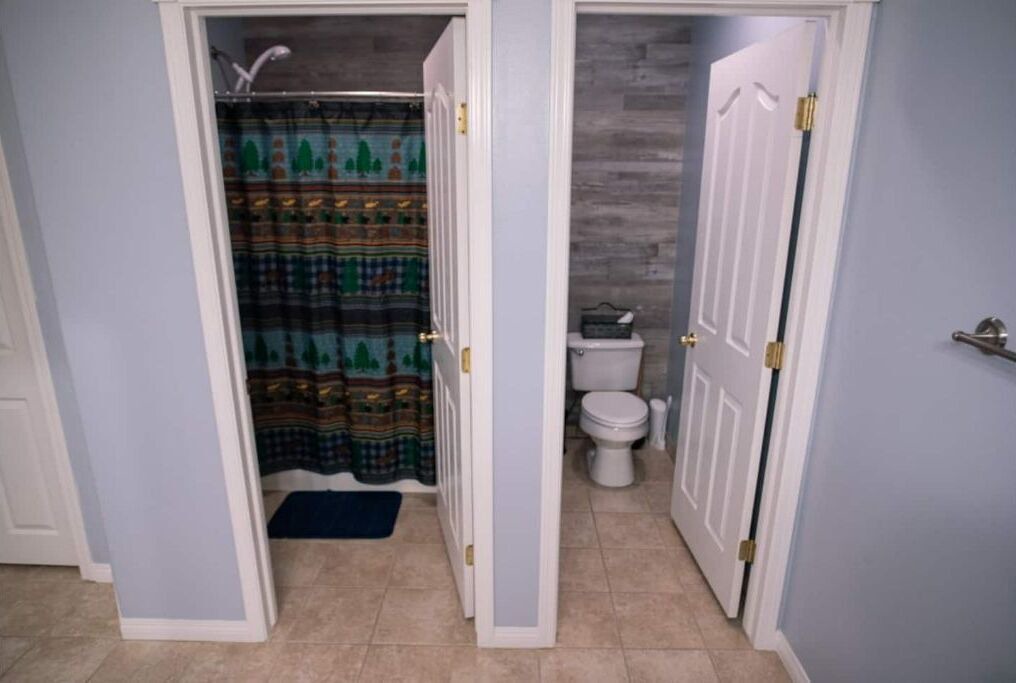 Photo of Bathroom in Edgar