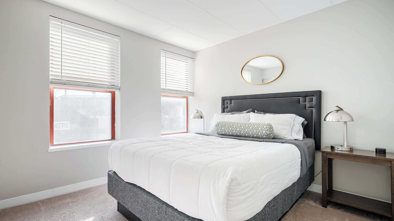 Photo of Bedroom in Chatham-Arch
