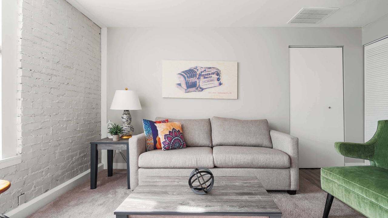 Photo of Livingroom in Chatham-Arch
